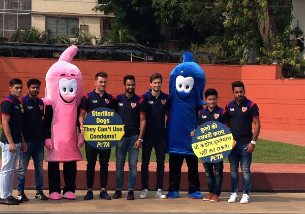 Hockey India League’s Dabang Mumbai Promote Sterilisation
